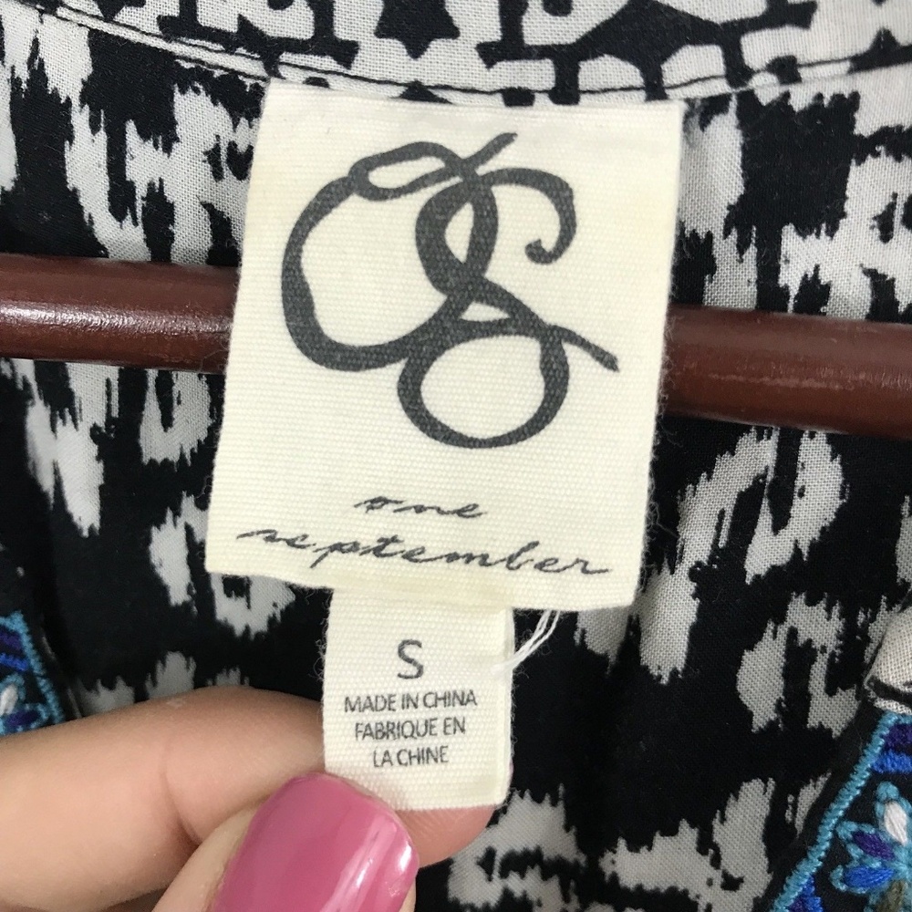 One September Ikat Print Embroidered Tunic Top - Picture 3 of 8
